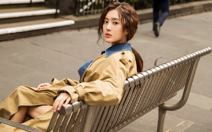 陕西多地迎高温 动物空调房里享受“清凉套餐”